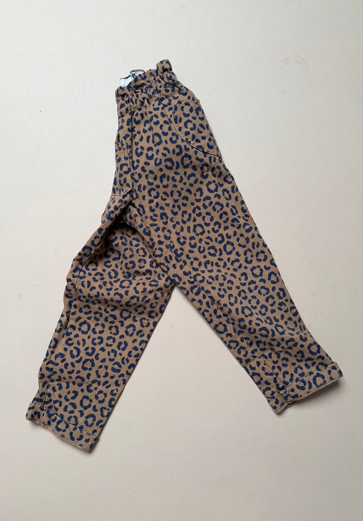 Mini Boden Leopard Printed Jeans With Elasticated Waist & Heart Shaped Pockets in 3-4 Years