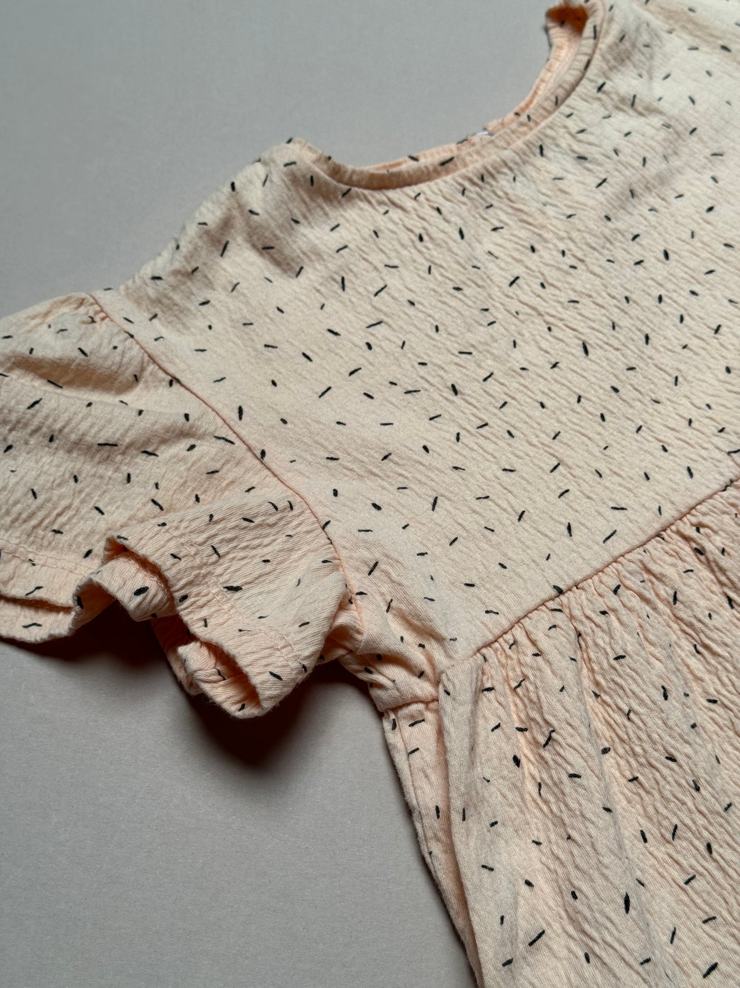 Zara Peach Confetti Printed Short Sleeved Dress in 4-5 Years
