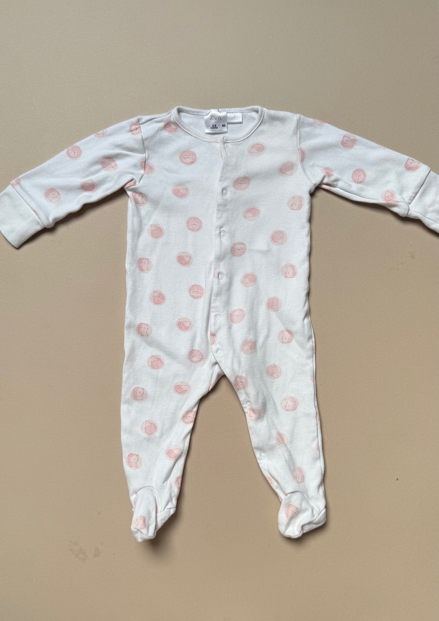 Zara Hedgehog Printed Long Sleeved Onesie in 3-6 Months