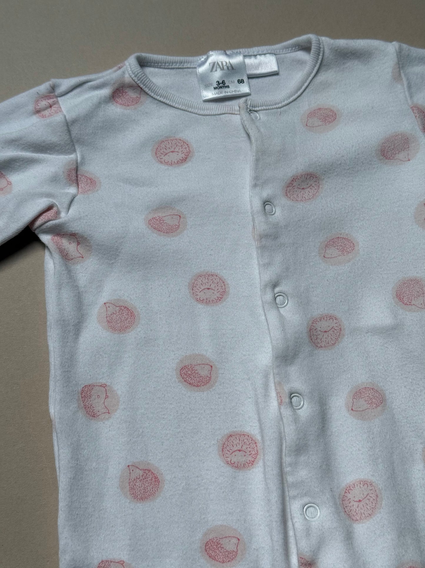 Zara Hedgehog Printed Long Sleeved Onesie in 3-6 Months