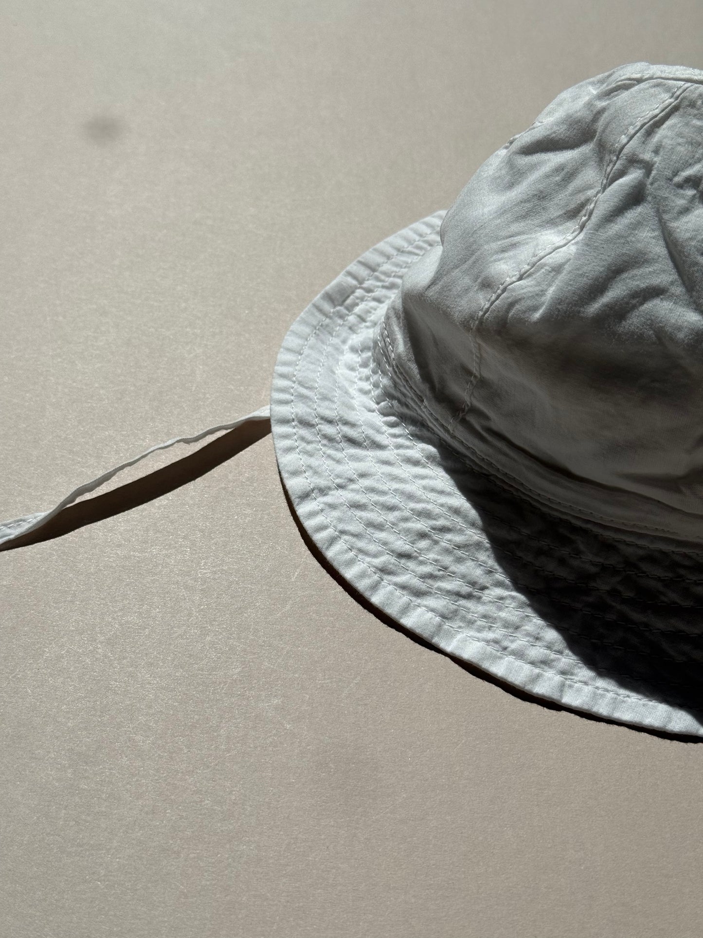 H&M White Basic Cotton Sun Hat in 6-12 Months