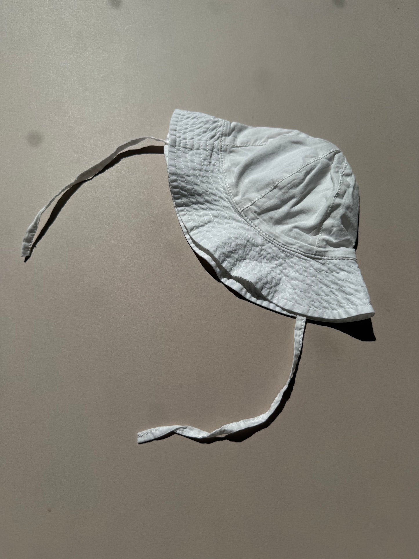 H&M White Basic Cotton Sun Hat in 6-12 Months