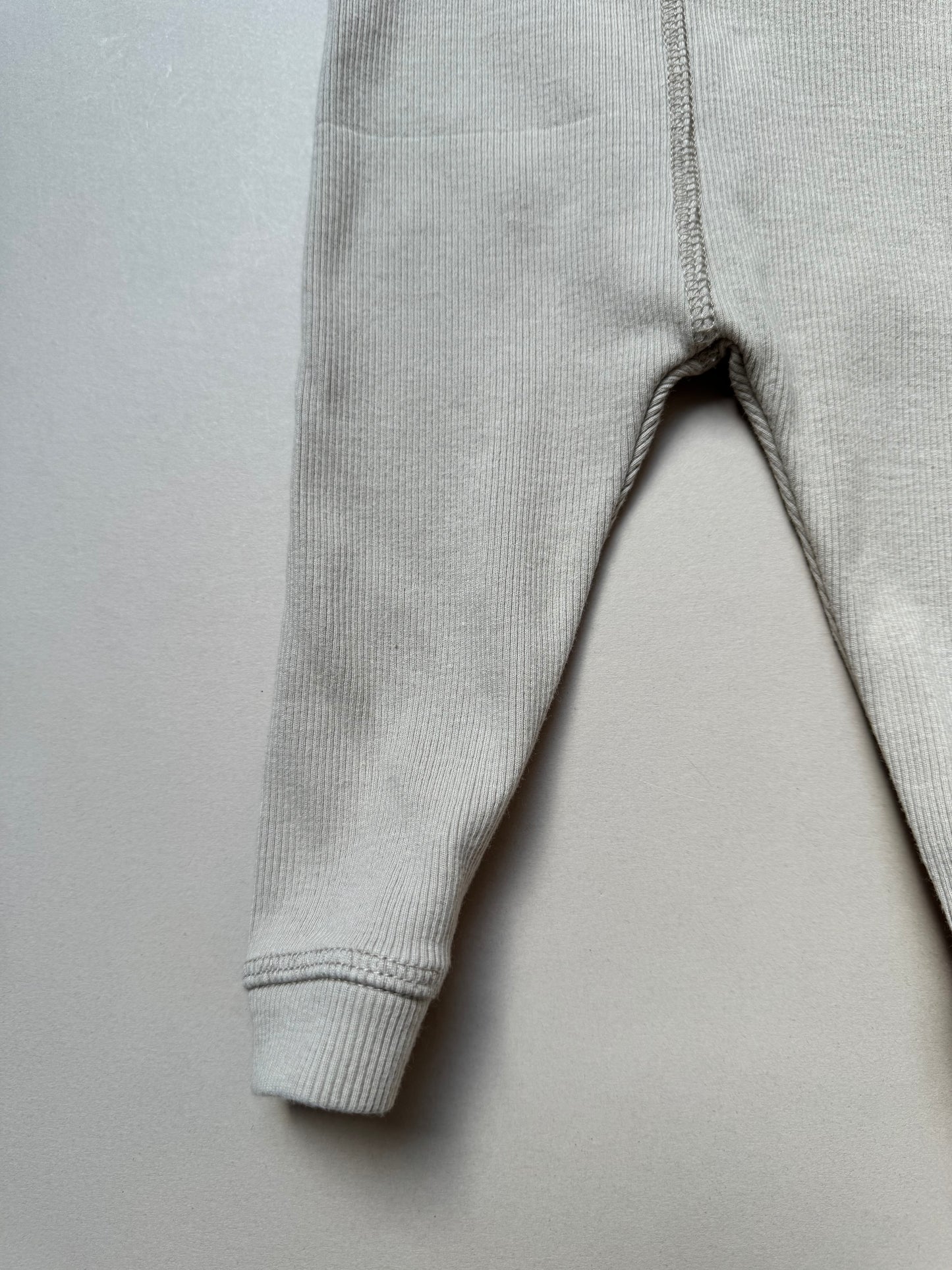 Zara Ribbed Stone Leggings in 3-6 Months