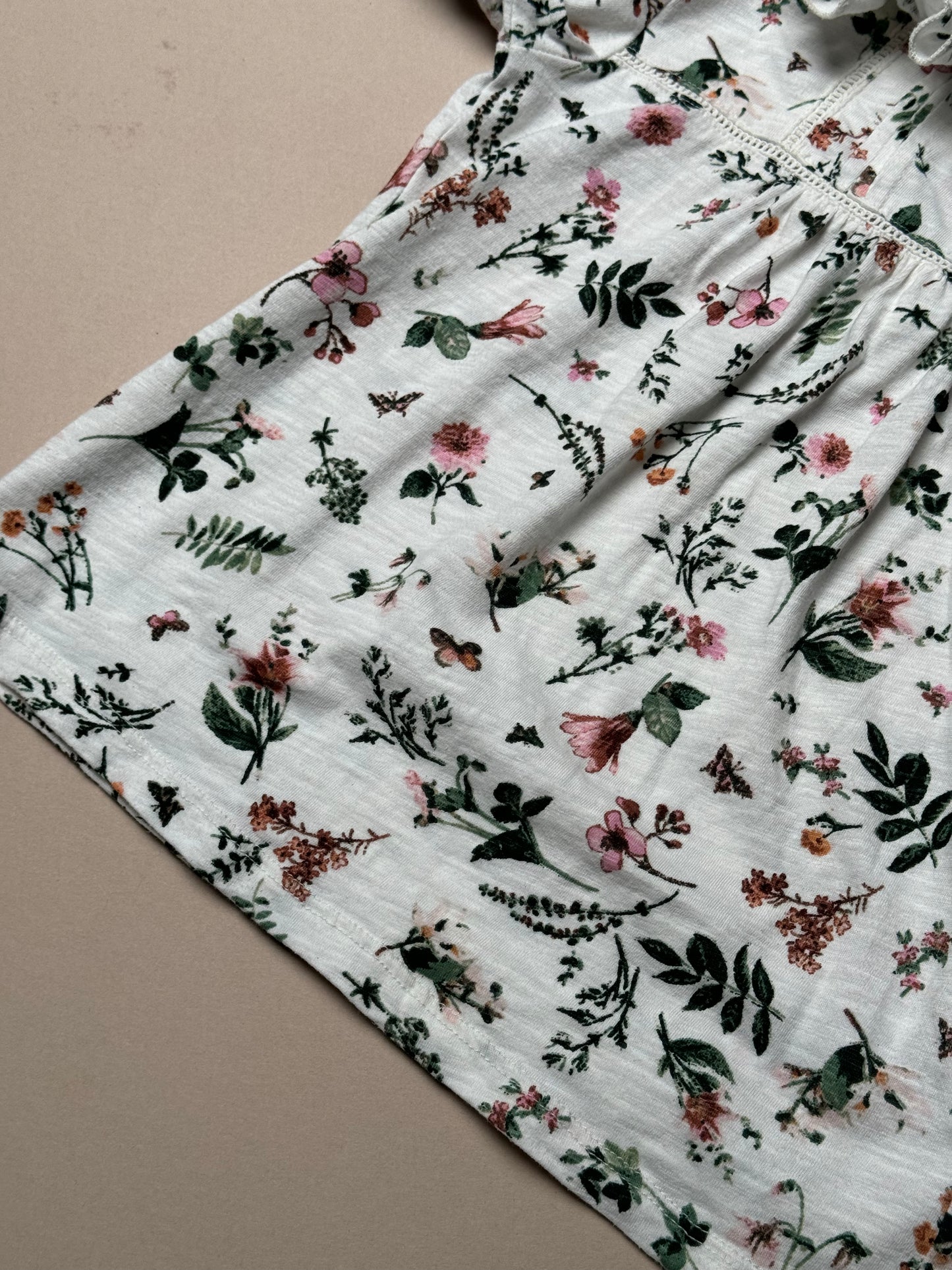 Next Floral Long Sleeved T-Shirt With Ruffled Collar in 3-4 Years