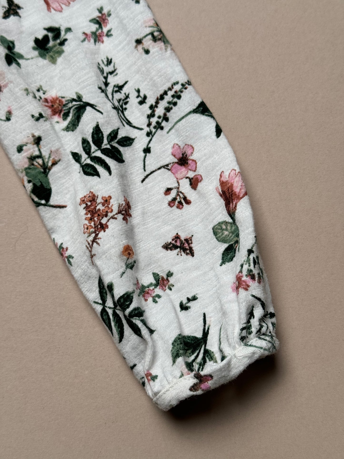 Next Floral Long Sleeved T-Shirt With Ruffled Collar in 3-4 Years