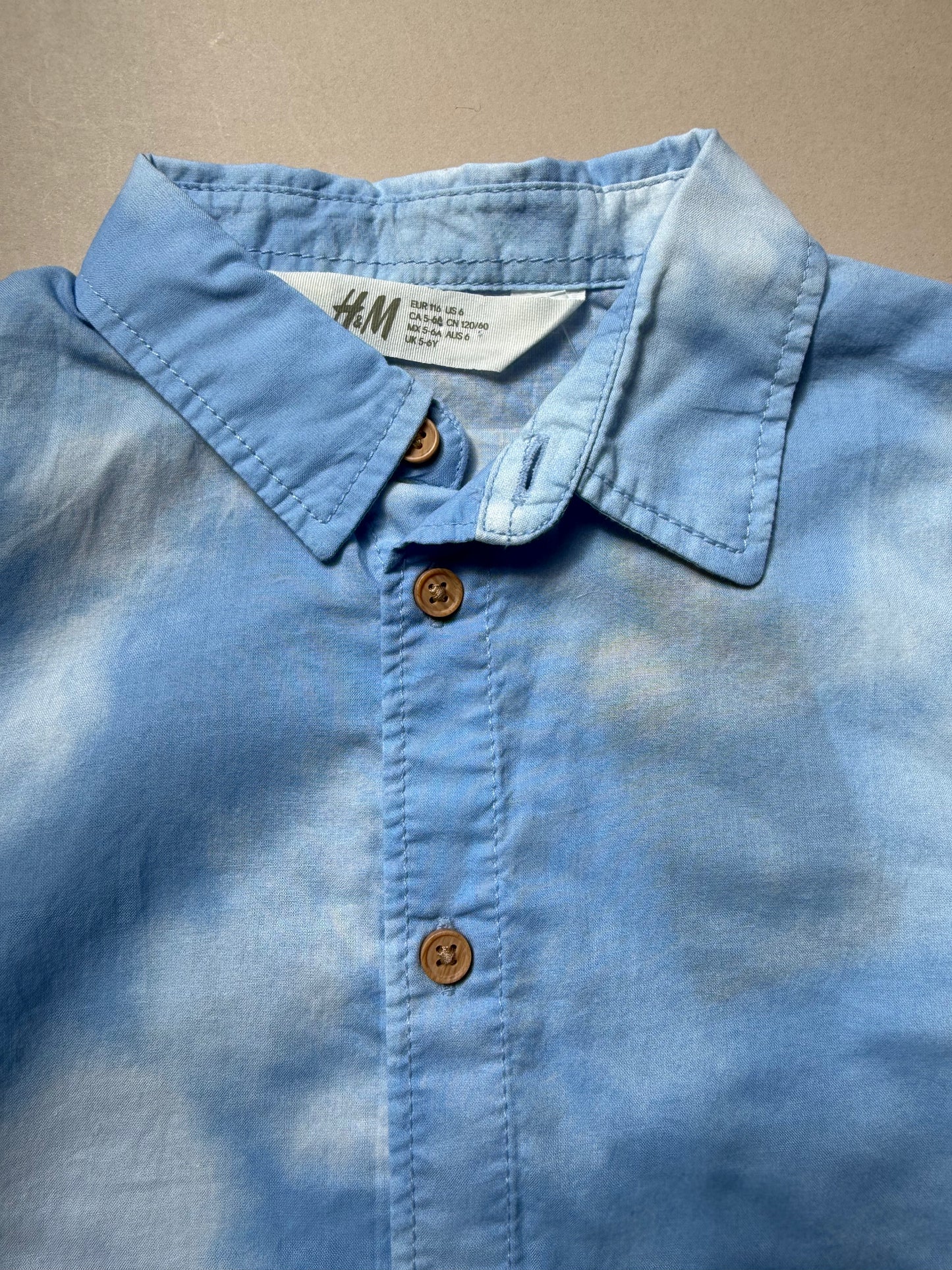 H&M Tie Dye Lightweight Shirt in 5-6 Years