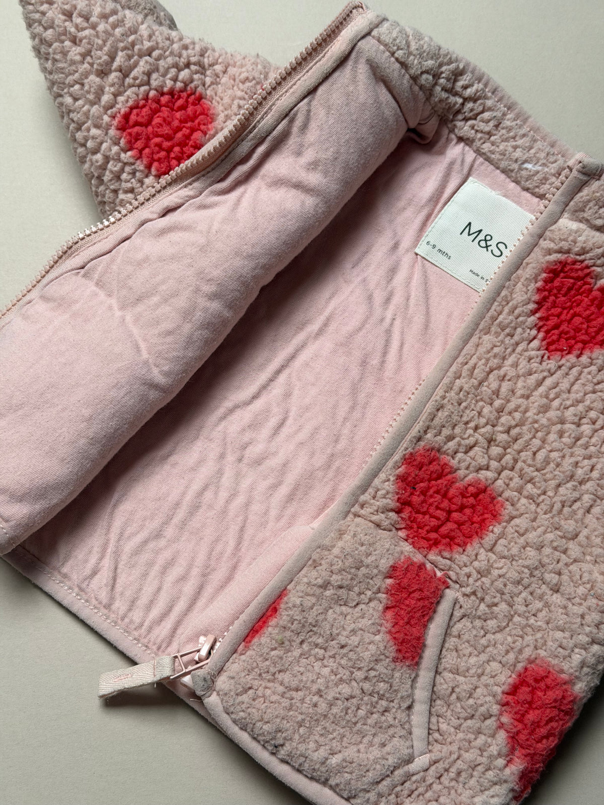 Marks & Spencer Dusky Pink Zip Up Fleece Jacket With Red Hearts in 6-9 Months
