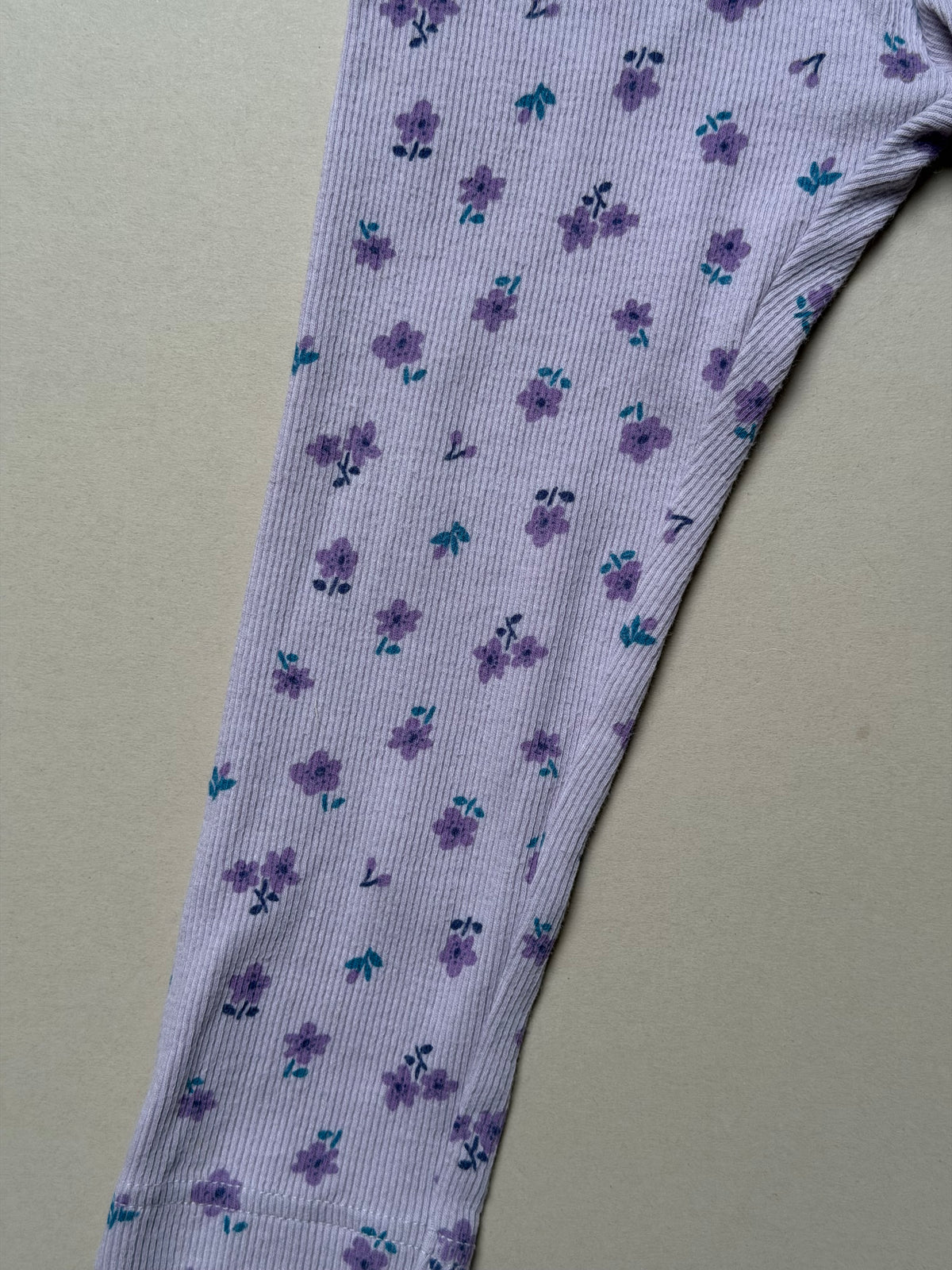 Uniqlo Kids Lilac Purple Floral Ribbed Basic Leggings in 2-3 Years