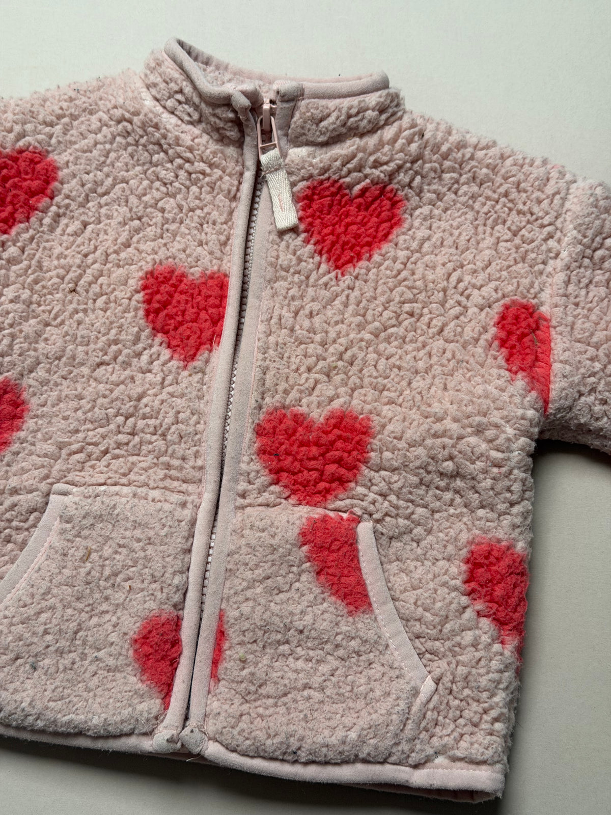 Marks & Spencer Dusky Pink Zip Up Fleece Jacket With Red Hearts in 6-9 Months