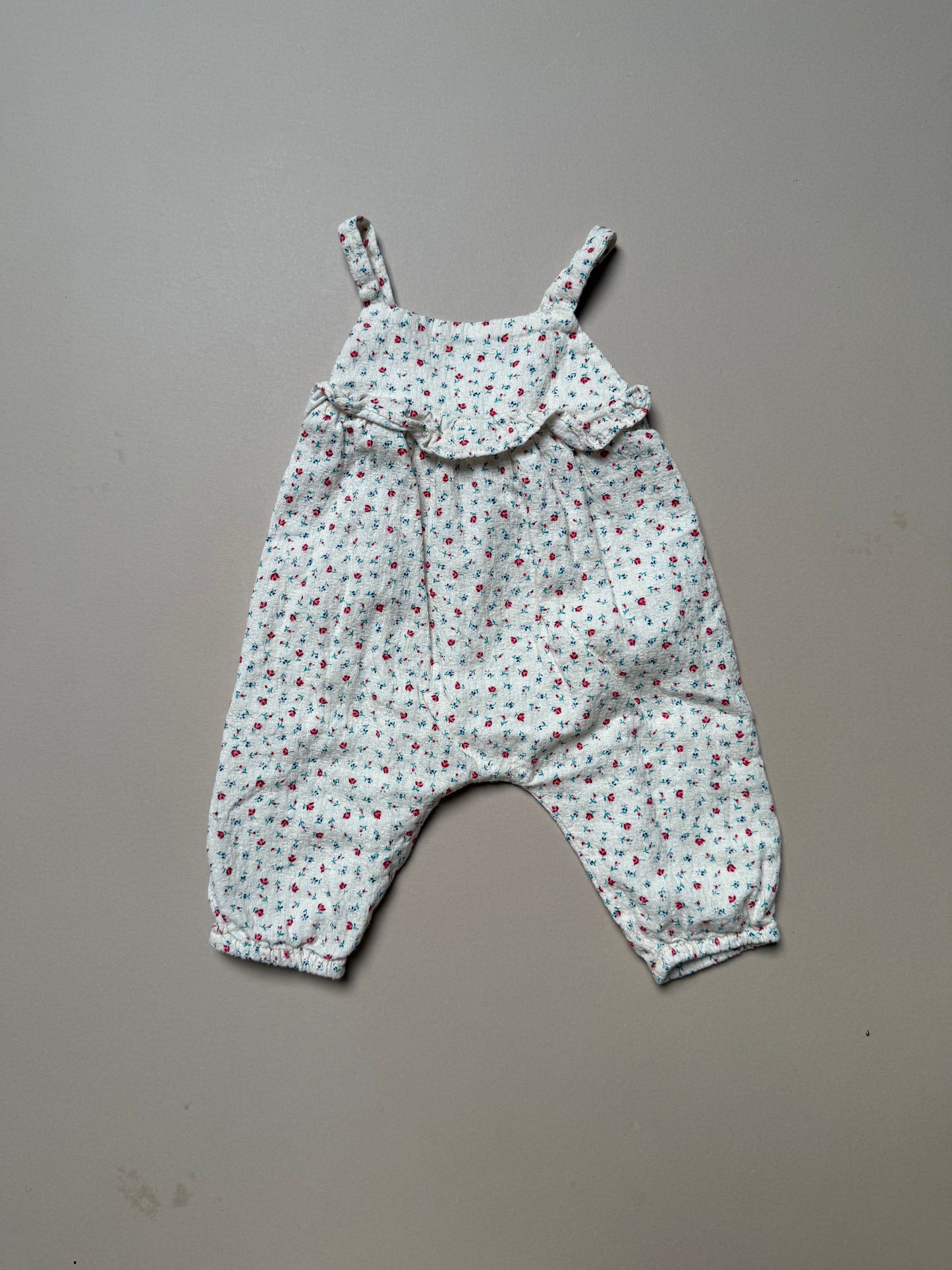 Zara Lightweight Floral Dungarees in 1-3 Months