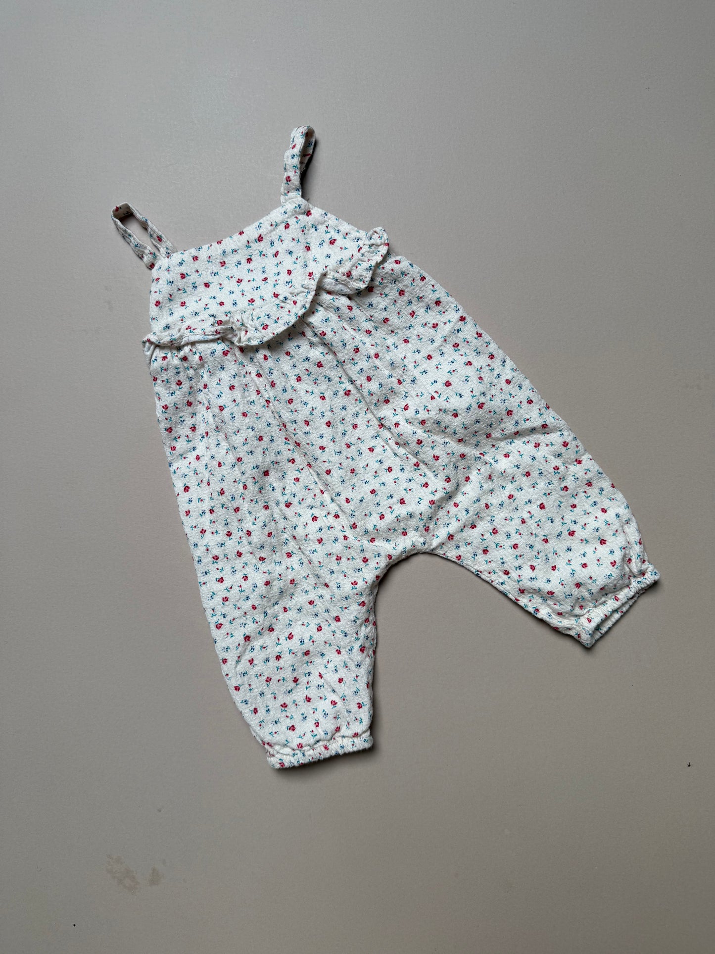 Zara Lightweight Floral Dungarees in 1-3 Months
