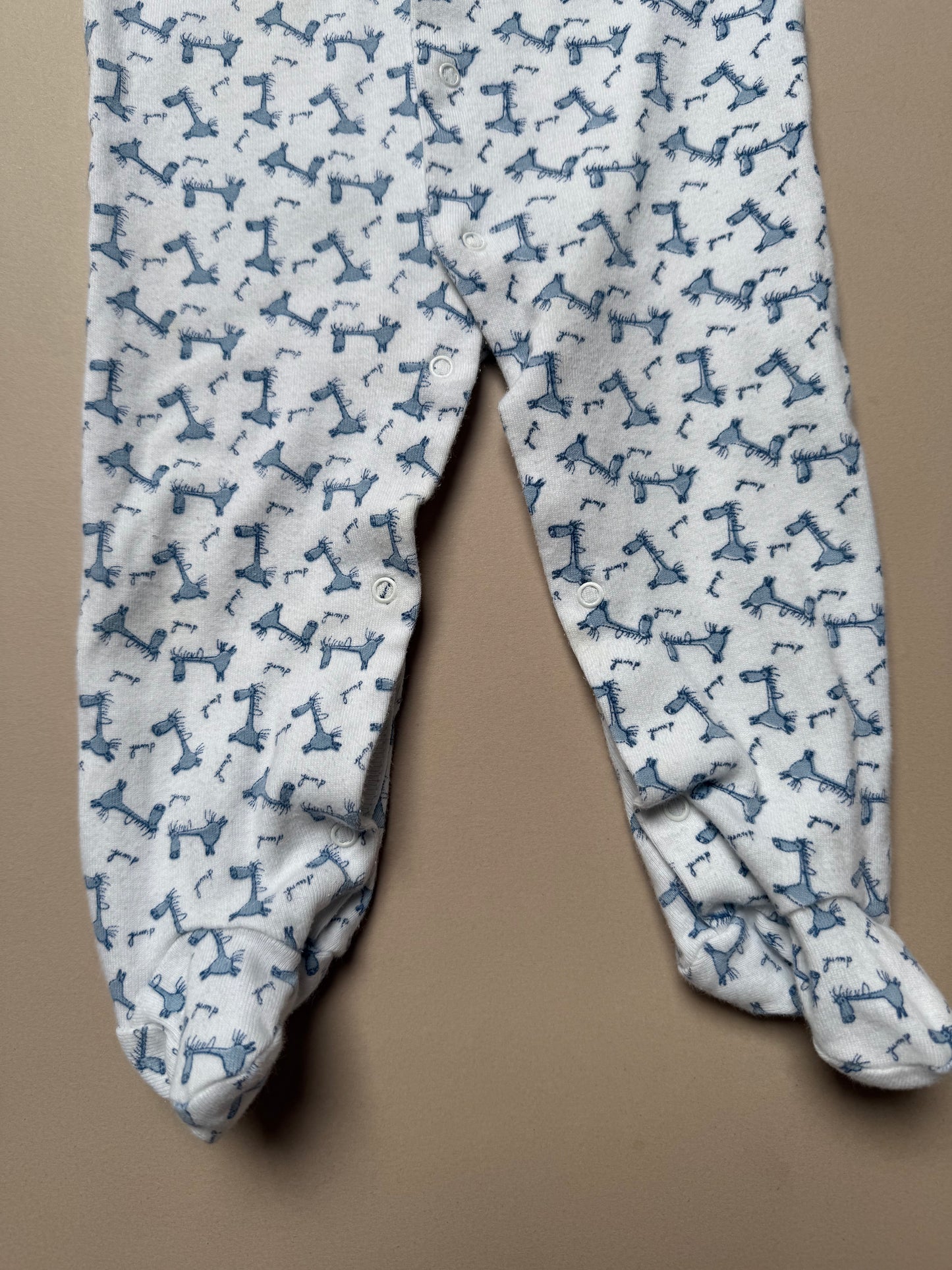 Zara Home Giraffe Printed Long Sleeved Onesie in 3-6 Months