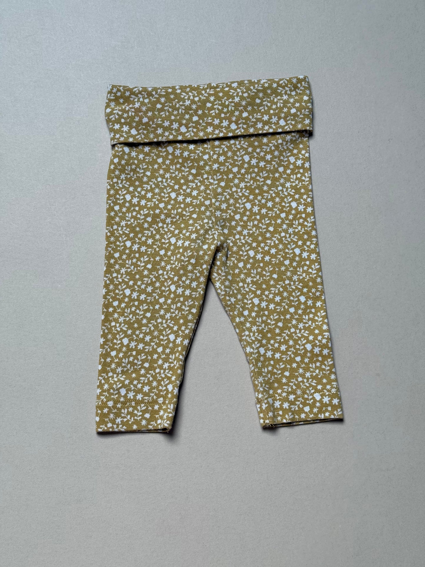 H&M Mustard Floral Leggings in 1-2 Months