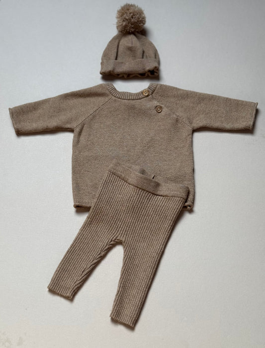 F&F Brown Soft Knitted Set in Newborn