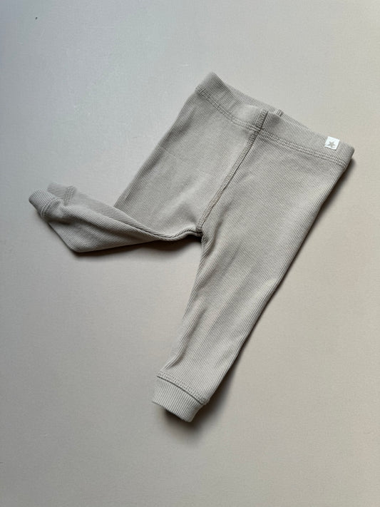 Zara Ribbed Stone Leggings in 3-6 Months