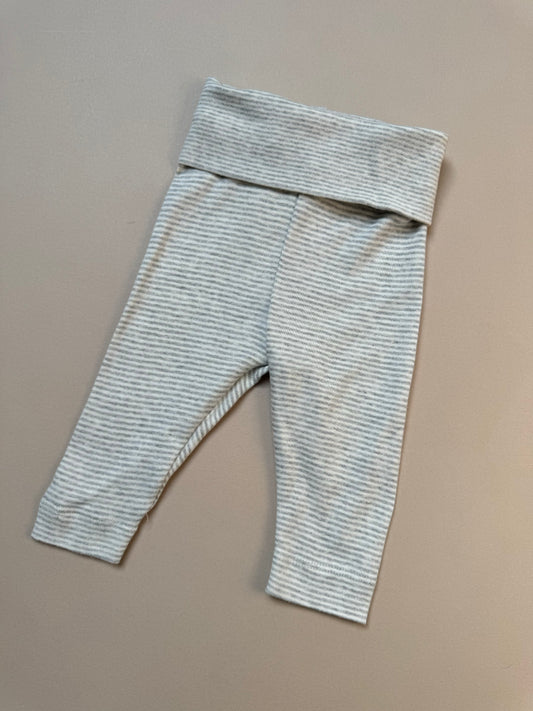 H&M Grey Striped Leggings in 1-2 Months