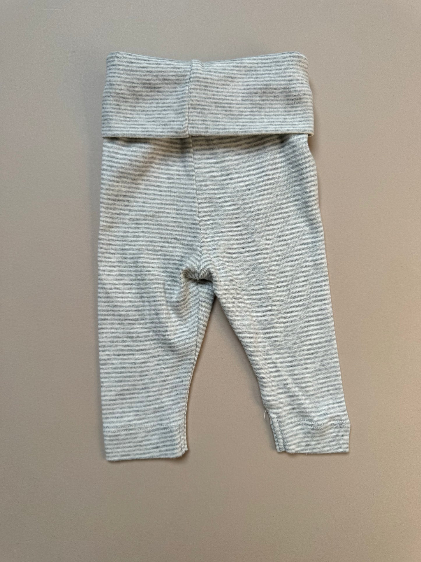 H&M Grey Striped Leggings in 1-2 Months