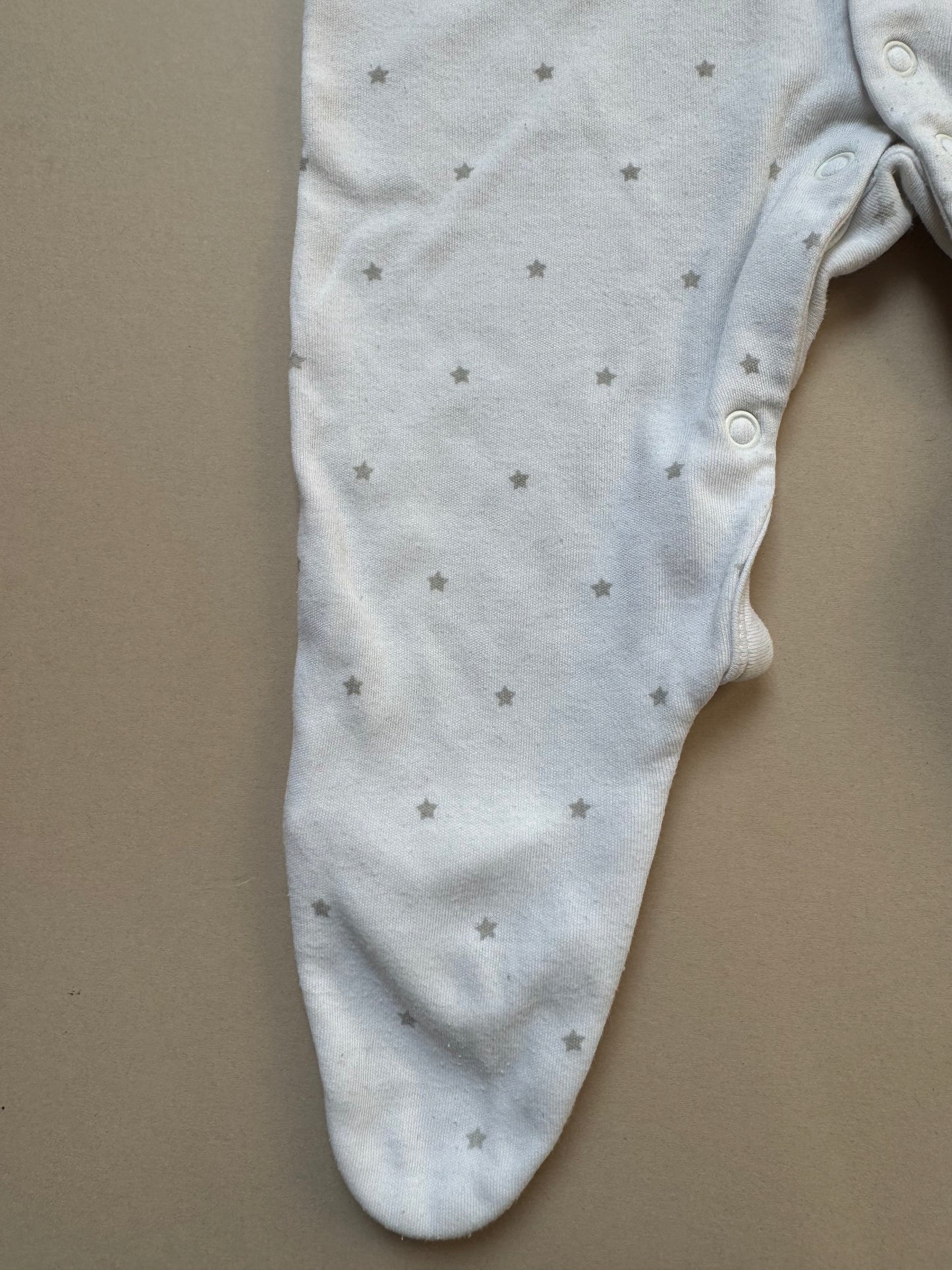 John Lewis Star Printed Long Sleeved Cotton Onesie in 3-6 Months