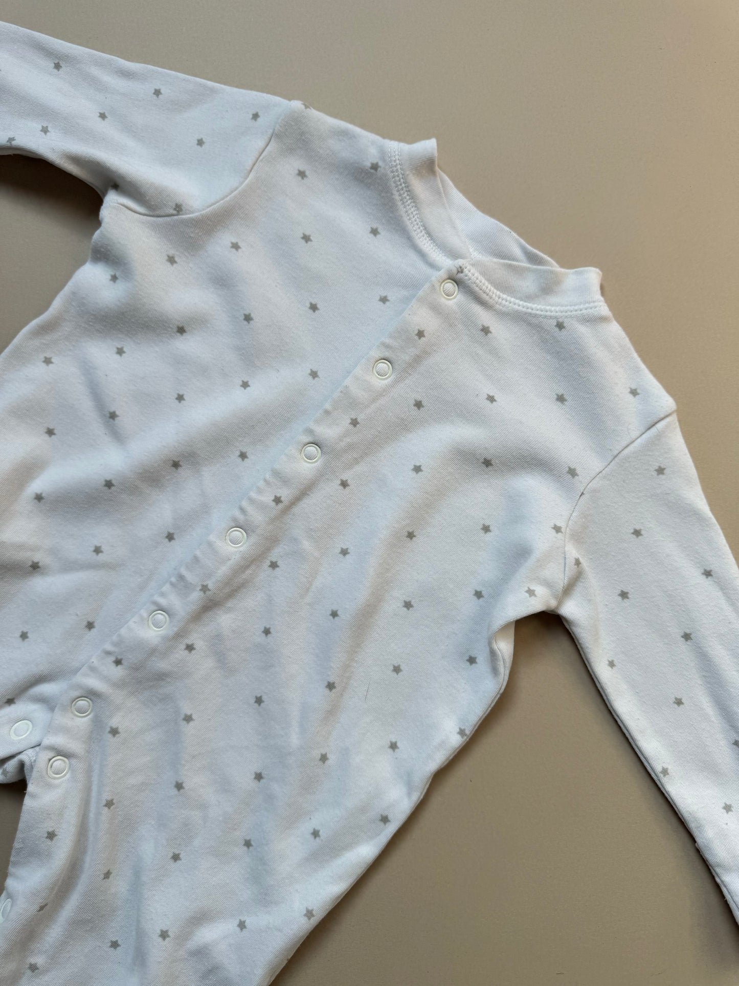 John Lewis Star Printed Long Sleeved Cotton Onesie in 3-6 Months
