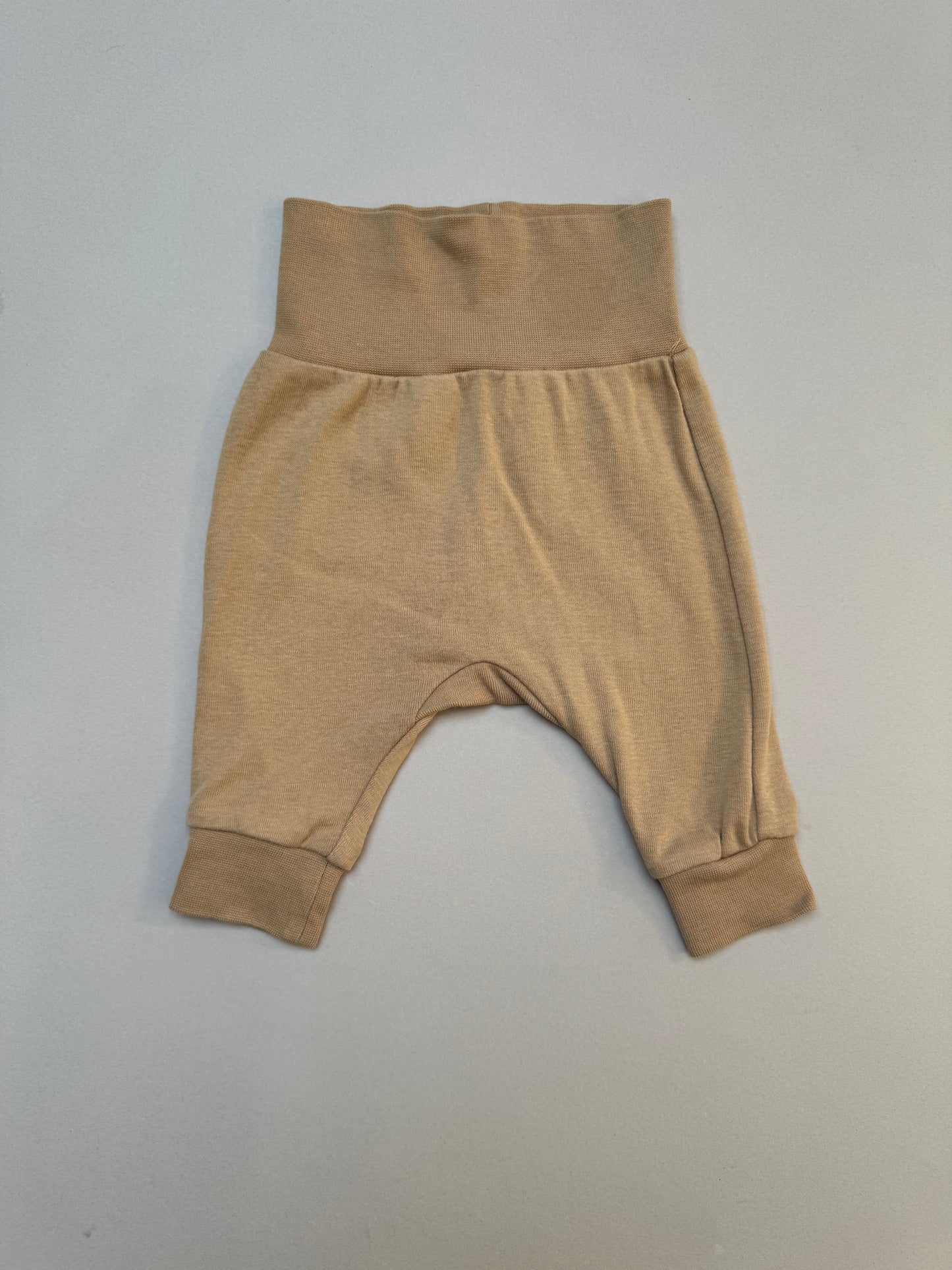 H&M Tan Oversized Leggings in 0-1 Month