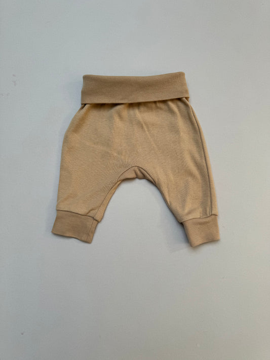 H&M Tan Oversized Leggings in 0-1 Month