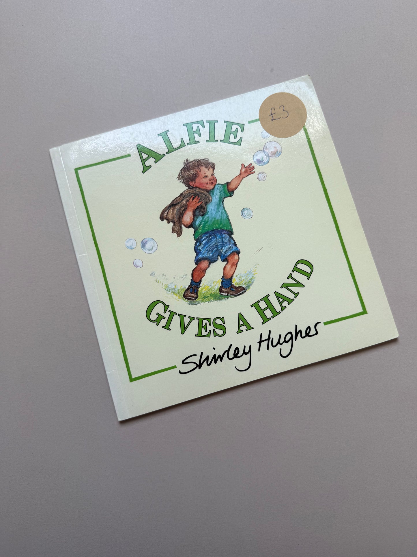 Alfie Gives A Hand By Shirley Hughes Paperback Book