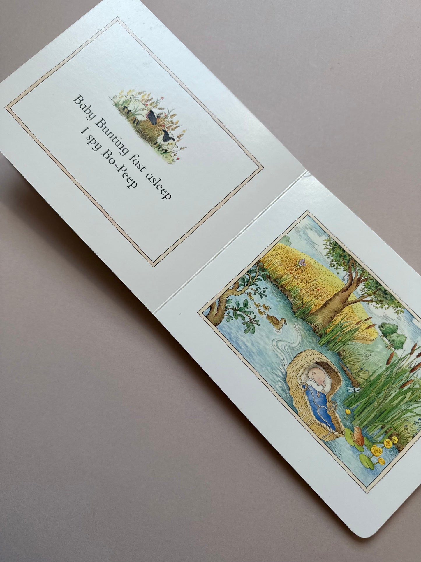 Each Peach Pear Plum Boardbook By Janet & Allan Ahlberg