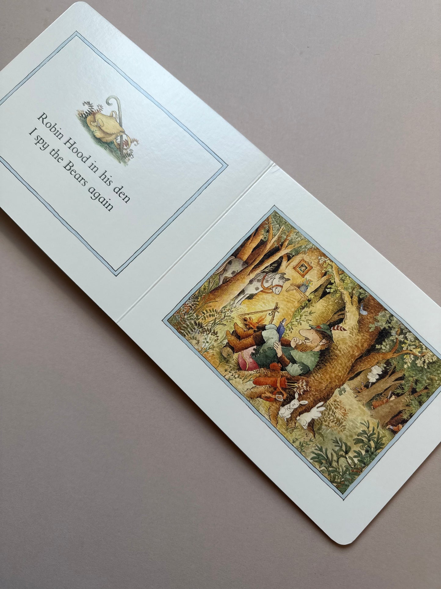 Each Peach Pear Plum Boardbook By Janet & Allan Ahlberg