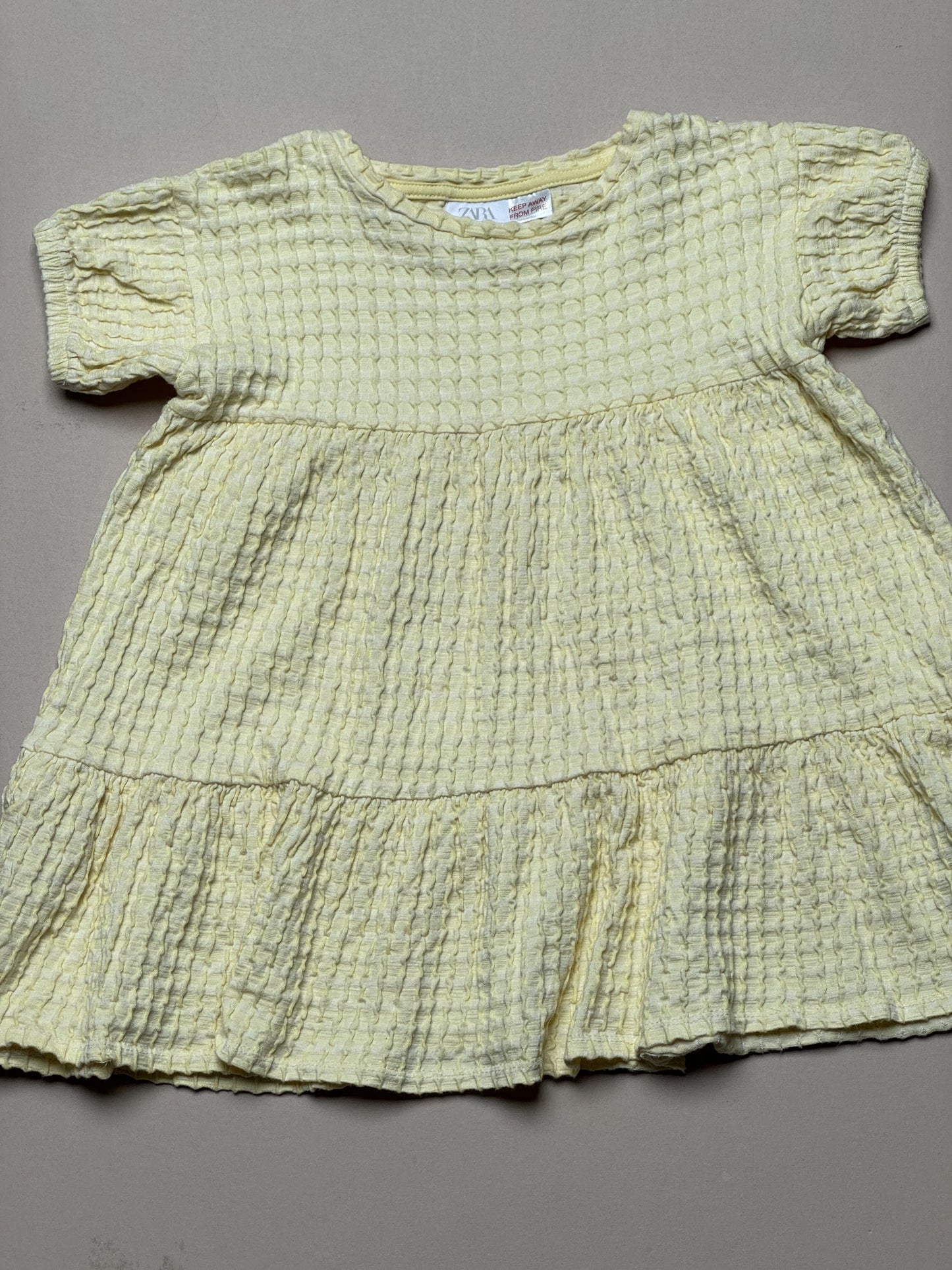 Zara Waffle Textured Butter Yellow Short Sleeved Dress in 4-5 Years