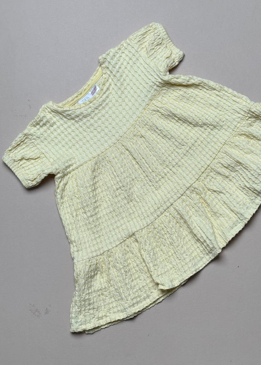 Zara Waffle Textured Butter Yellow Short Sleeved Dress in 4-5 Years