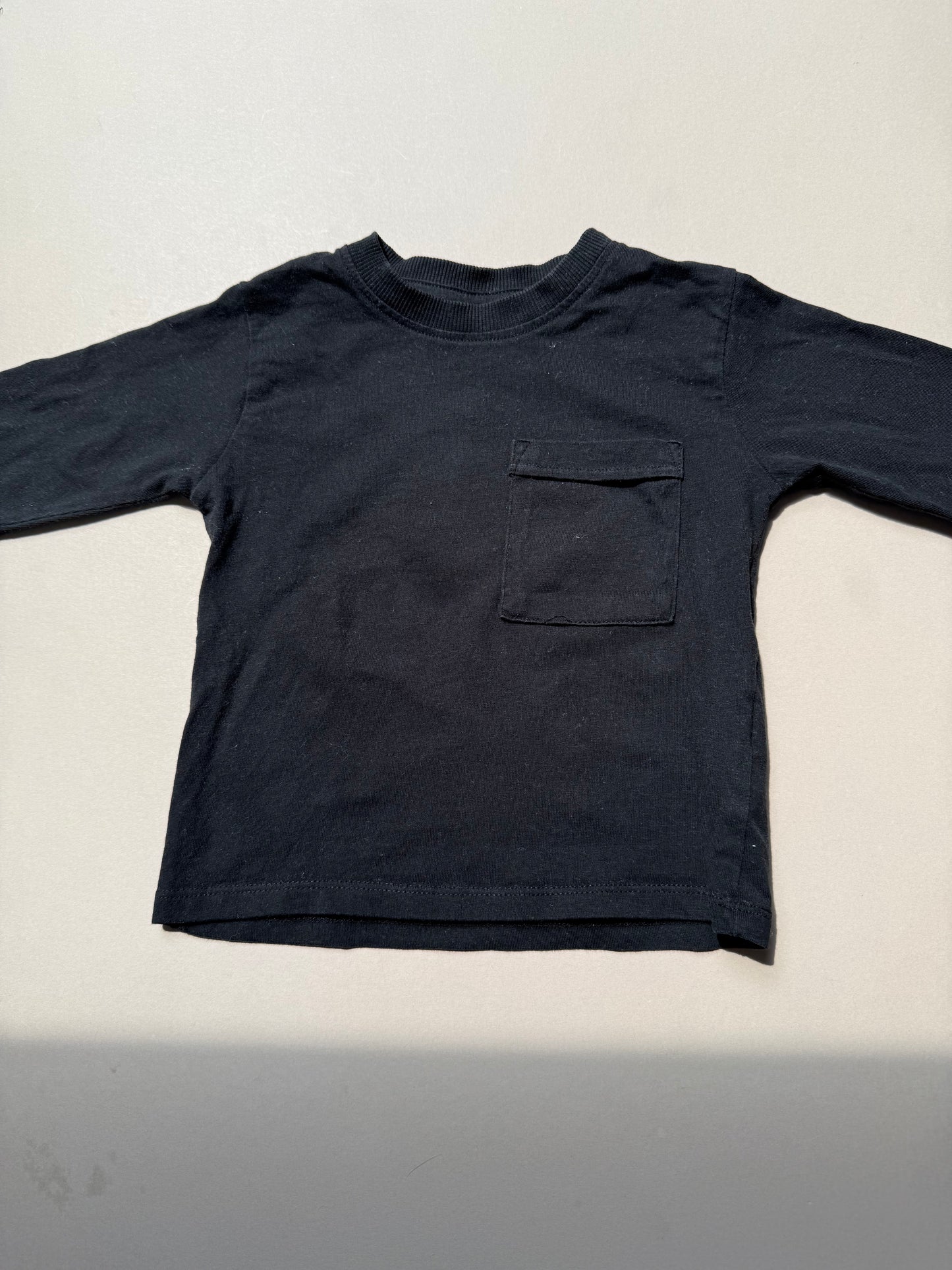 Zara Black Basic Long Sleeved Tee in 12-18 Months