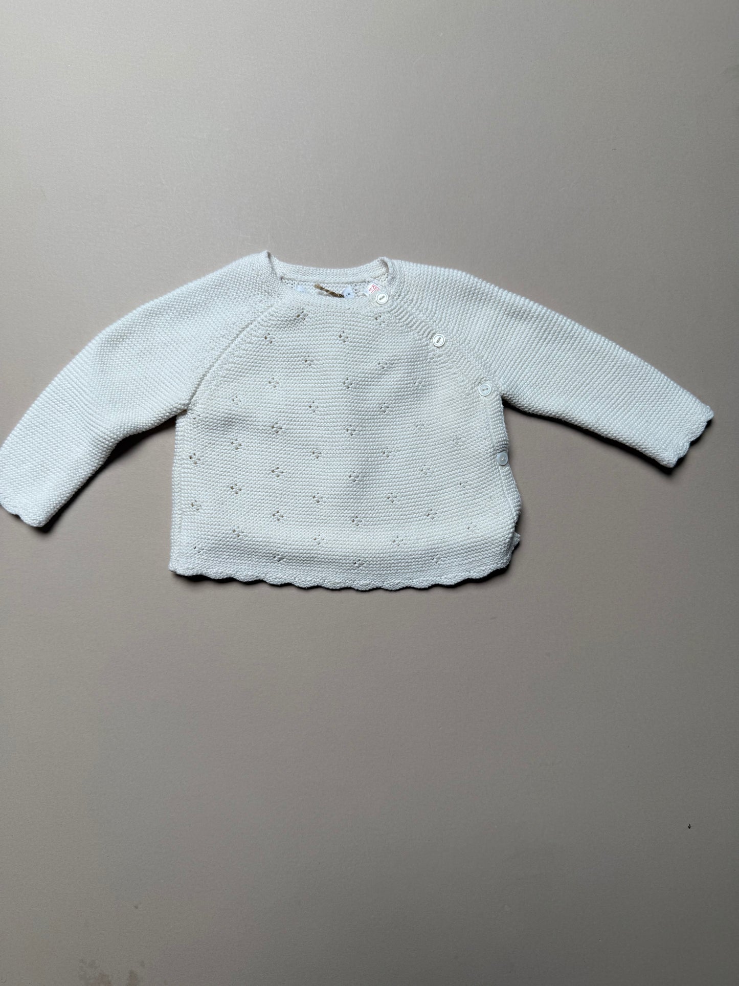 Zara White Knitted Jumper in 1-3 Months
