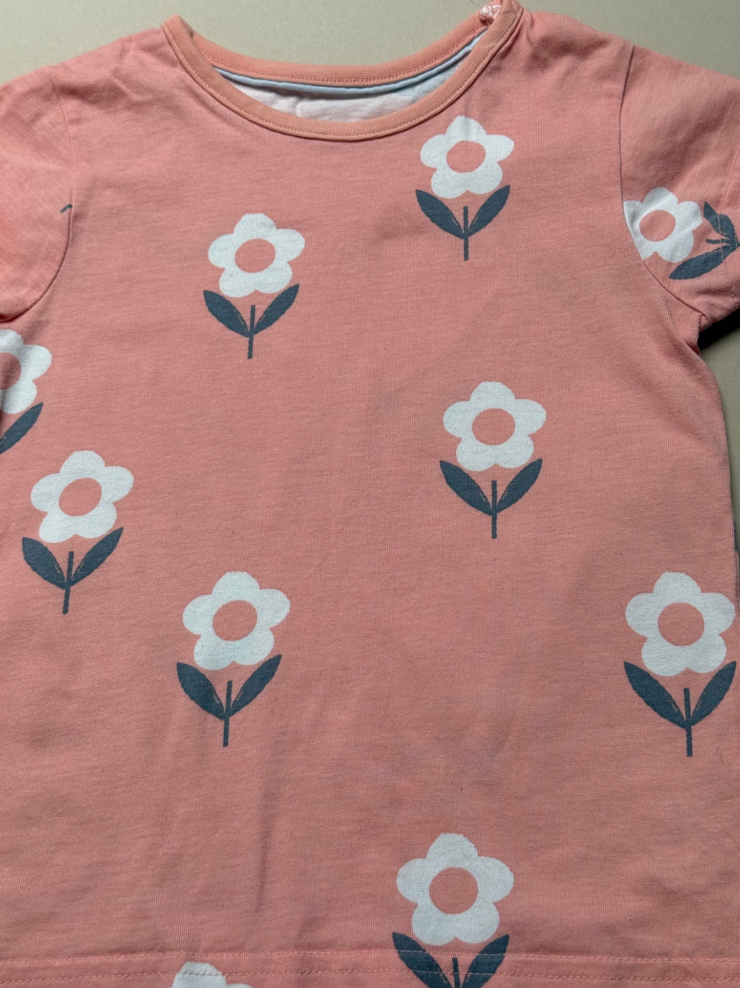 George Cotton Floral Short Sleeved T-Shirt & Shorts Set in 3-4 Years