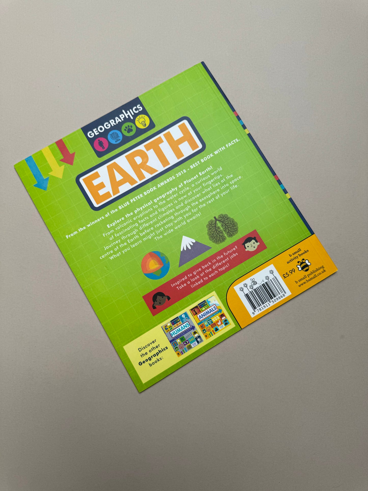 Geographics: Earth Paperback