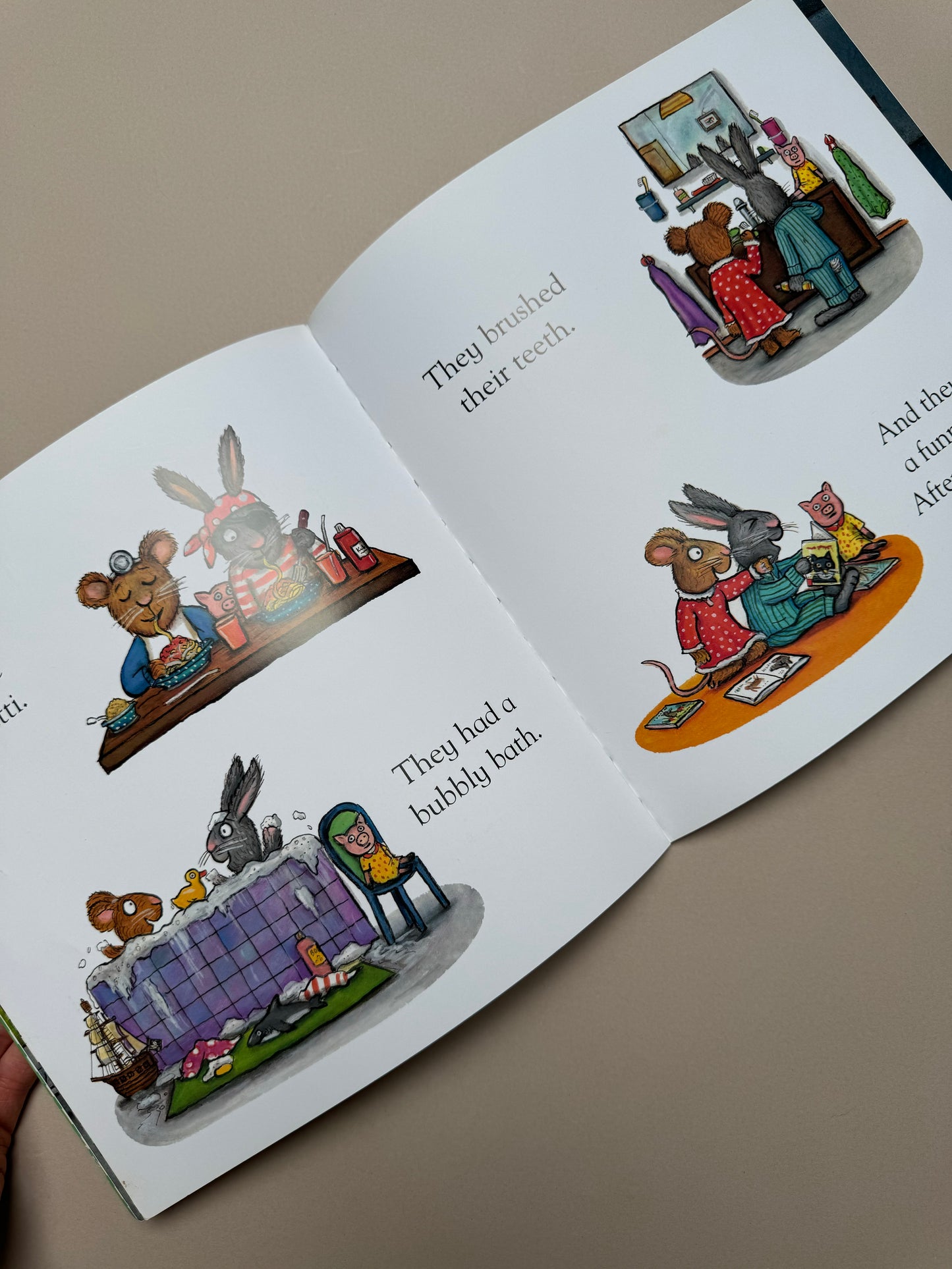 Pip & Posy: The Bedtime Frog Paperback By Axel Scheffler